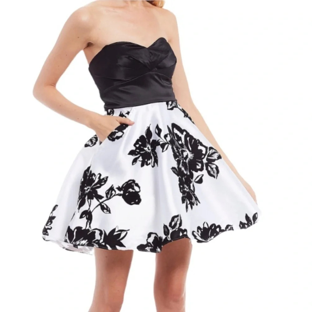 NWT CITY VIBE Dress Strapless Floral Print Satin Flocked Fit & Flare Y2K Size 1